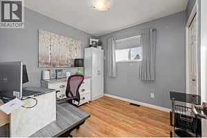 4771 Parkdale Crescent - Photo 19