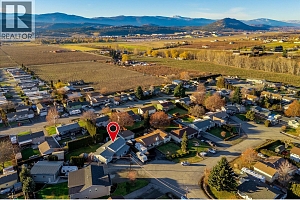 4771 Parkdale Crescent - Photo 2