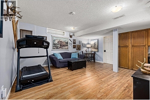 4771 Parkdale Crescent - Photo 22