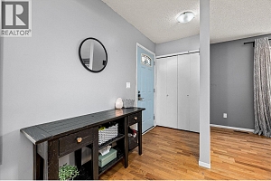 4771 Parkdale Crescent - Photo 27