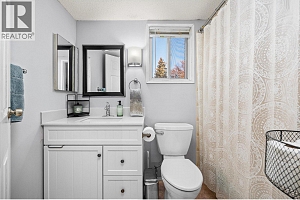 4771 Parkdale Crescent - Photo 34