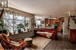 1813 Cardinal Creek Road - Photo 3