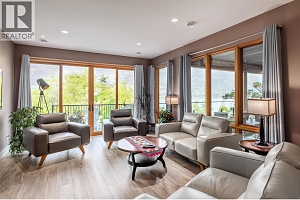 15896 Claridge Drive - Photo 18