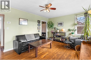 622 Bay Avenue - Photo 2