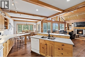 5946 Snow Pines Crescent Unit# A - Photo 11