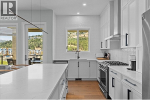 1846 Viewpoint Crescent - Photo 13