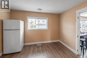 698 Balsam Road - Photo 16