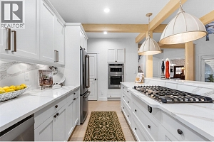 2075 Lillooet Court - Photo 14