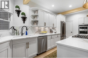 2075 Lillooet Court - Photo 15