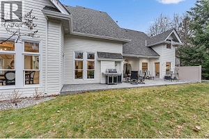 2075 Lillooet Court - Photo 3