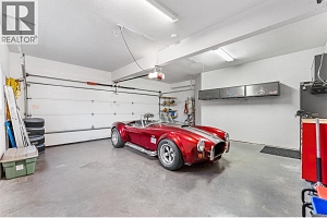 2075 Lillooet Court - Photo 33