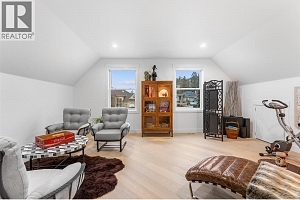 2075 Lillooet Court - Photo 45