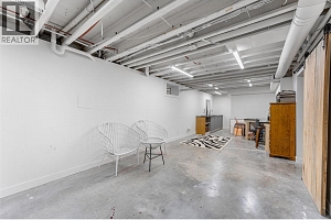 2075 Lillooet Court - Photo 47