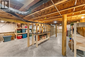 2075 Lillooet Court - Photo 51