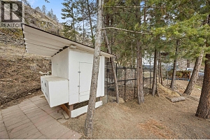 6348 Forest Hill Drive - Photo 18