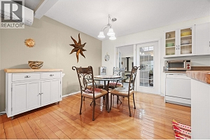 5882 Victoria Street - Photo 10