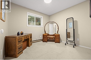 5882 Victoria Street - Photo 18