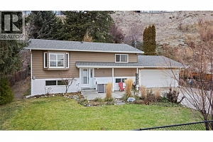 5882 Victoria Street - Photo 2