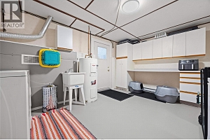 5882 Victoria Street - Photo 25