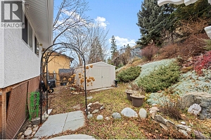 5882 Victoria Street - Photo 30