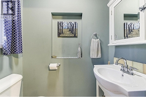 1122 Stockwell Avenue - Photo 20