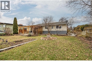 1122 Stockwell Avenue - Photo 33