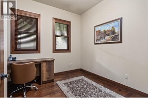 6166 Seymoure Avenue - Photo 32