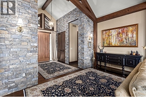 6166 Seymoure Avenue - Photo 8