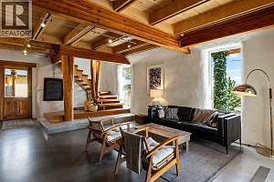 6226 Sanderson Avenue - Photo 4