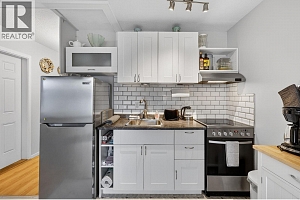 3050 Seclusion Bay Road Unit# 105 - Photo 10