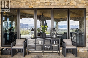 4040 Casorso Road - Photo 10