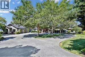 4040 Casorso Road - Photo 2