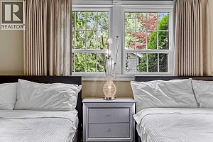 2065 Long Street - Photo 16