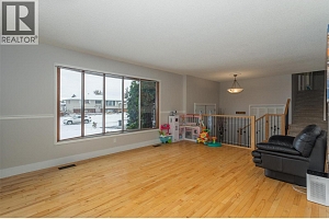 745 Wenric Crescent - Photo 10