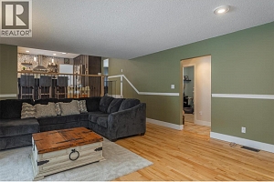 745 Wenric Crescent - Photo 24