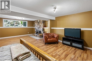 2141 Kaslo Court - Photo 36