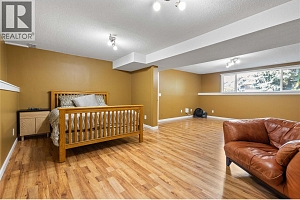 2141 Kaslo Court - Photo 38