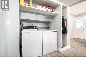 7880 Pleasant Valley Road - Photo 24