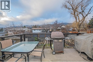 5121 27 Avenue - Photo 22