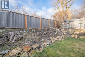 5121 27 Avenue - Photo 40