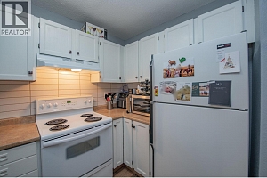 5121 27 Avenue - Photo 6