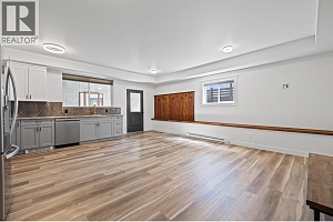 712 Lake Court - Photo 32