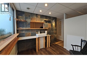 545 Lawrence Avenue Unit# A - Photo 15