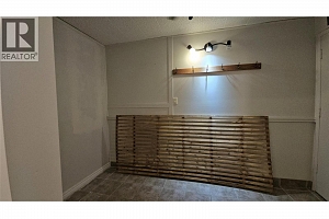 545 Lawrence Avenue Unit# A - Photo 25