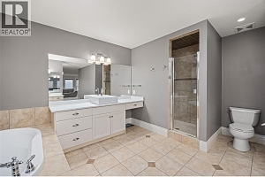 374 Quilchena Drive - Photo 33