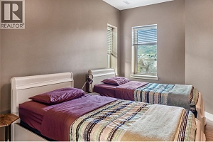 1029 Longacre Place - Photo 32