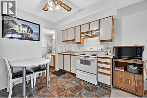 3050 Seclusion Bay Road Unit# 100 - Photo 18