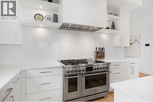 541 Clifton Court - Photo 10