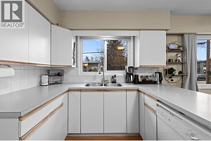 1231 Kelglen Crescent - Photo 11