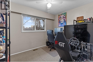 1231 Kelglen Crescent - Photo 16